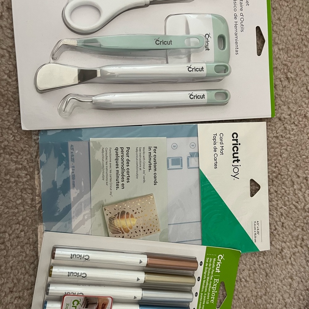 Cricut Crafting Items (NEW)